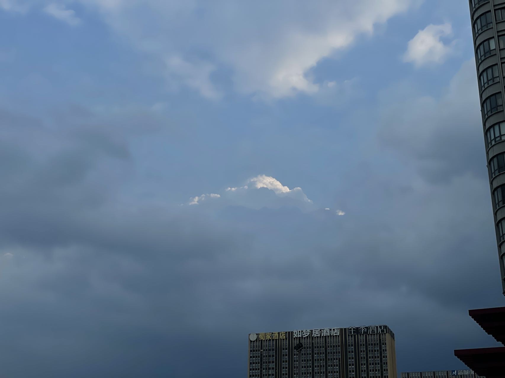 每日一图｜感觉要下雨但是没感觉